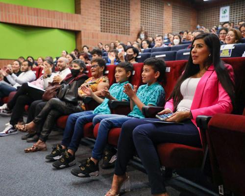 FotografoFoto Alcaldía de Medellín:Medellín cuenta con Plan de Educación en Alimentación y Nutrición, una apuesta para fortalecer la salud de sus habitantes. 